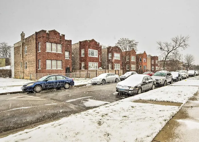 Quiet Townhome: Walk To Subway Stations Holiday home